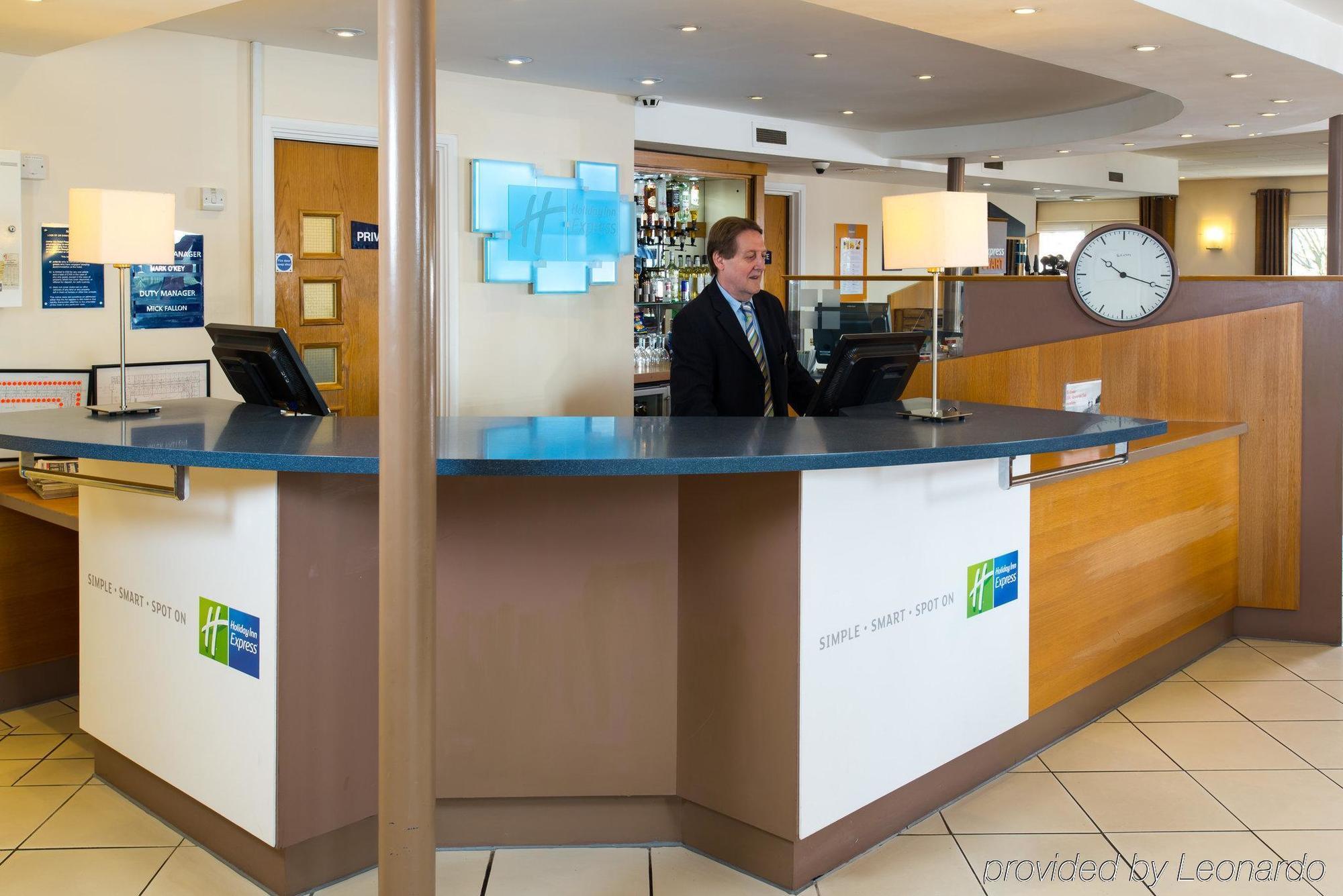 Holiday Inn Express Peterborough By Ihg Exteriör bild
